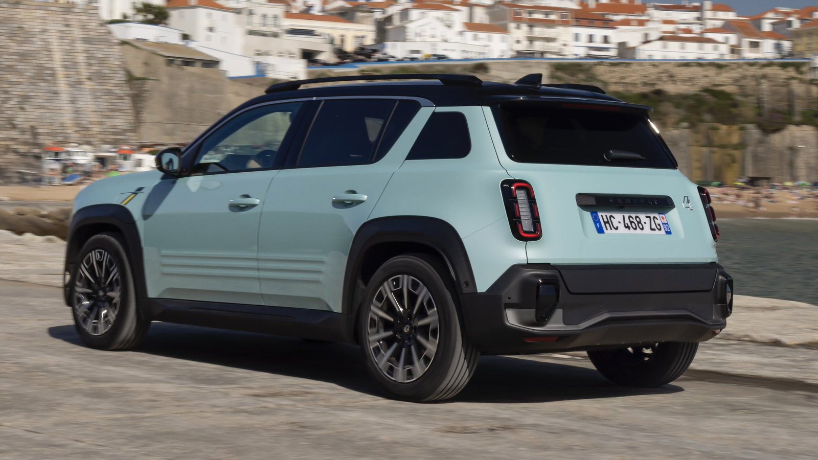 Renault 4 E-Tech - rear